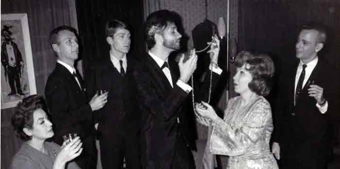 Light Up The Sky (1966)